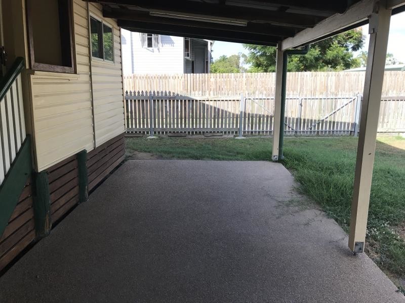 21 Thackeray Street, Park Avenue QLD 4701